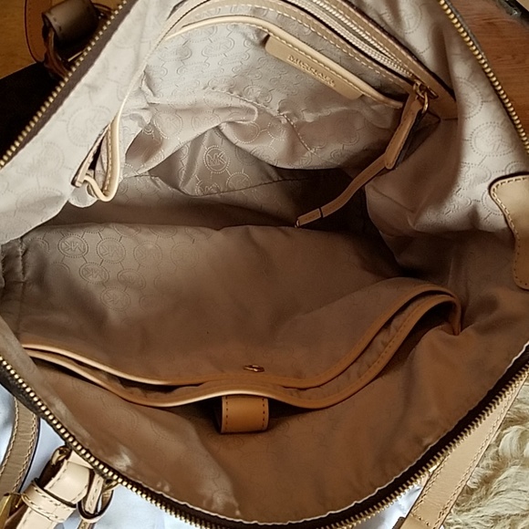 Michael Kors Purse - Picture 3 of 4